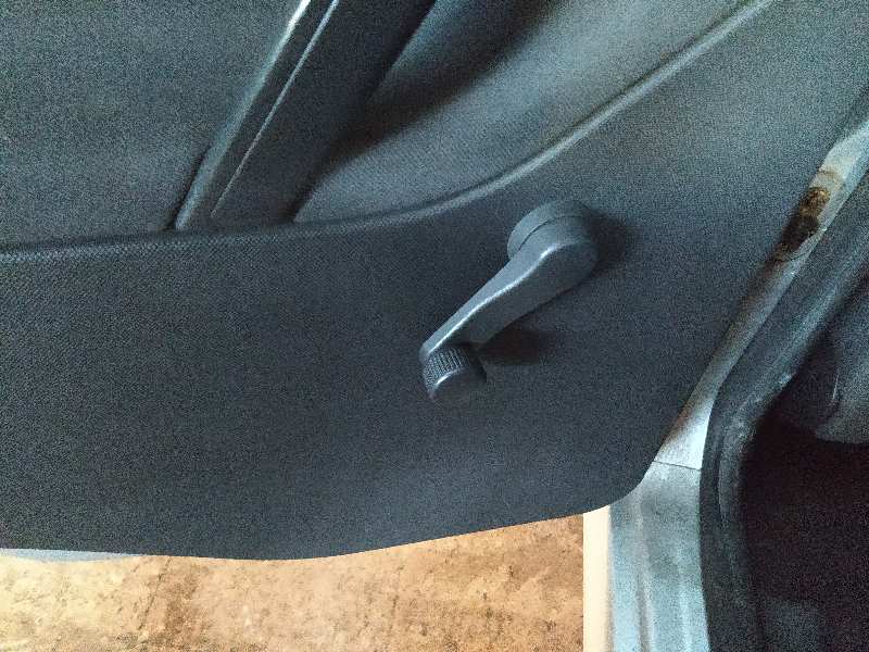 ELEVALUNAS TRASERO IZQUIERDO