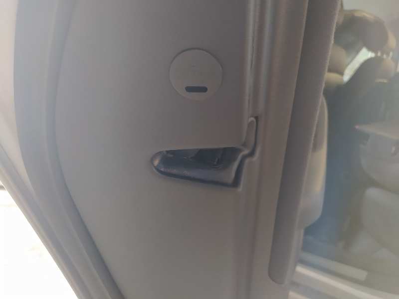 CERRADURA PUERTA TRASERA IZQUIERDA 