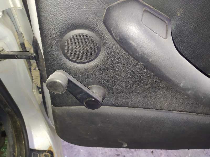 ELEVALUNAS TRASERO DERECHO