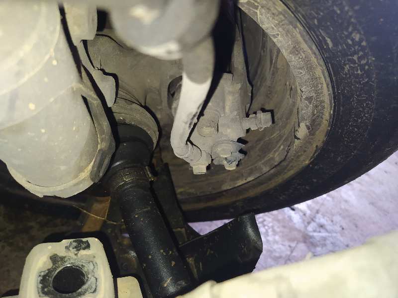 PINZA FRENO DELANTERA IZQUIERDA