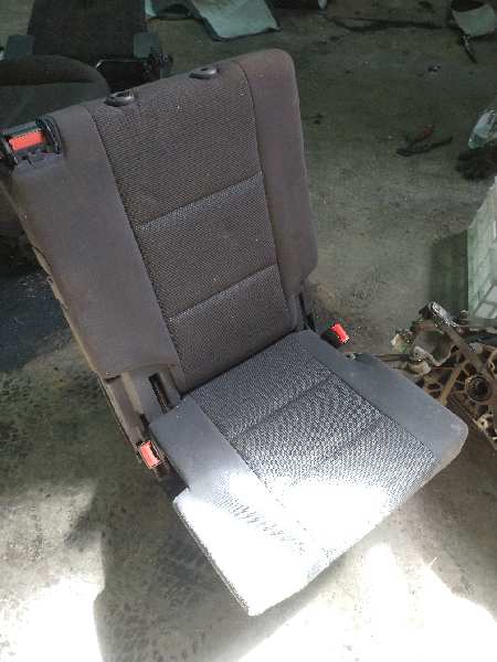 ASIENTO TRASERO MEDIO