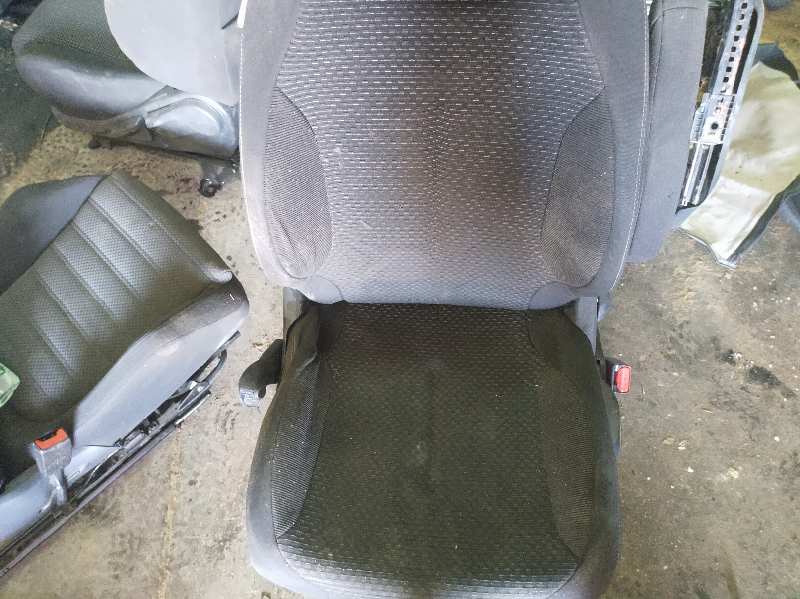 ASIENTO DELANTERO DERECHO