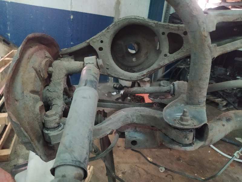 BRAZO SUSPENSION INFERIOR TRASERO DERECHO