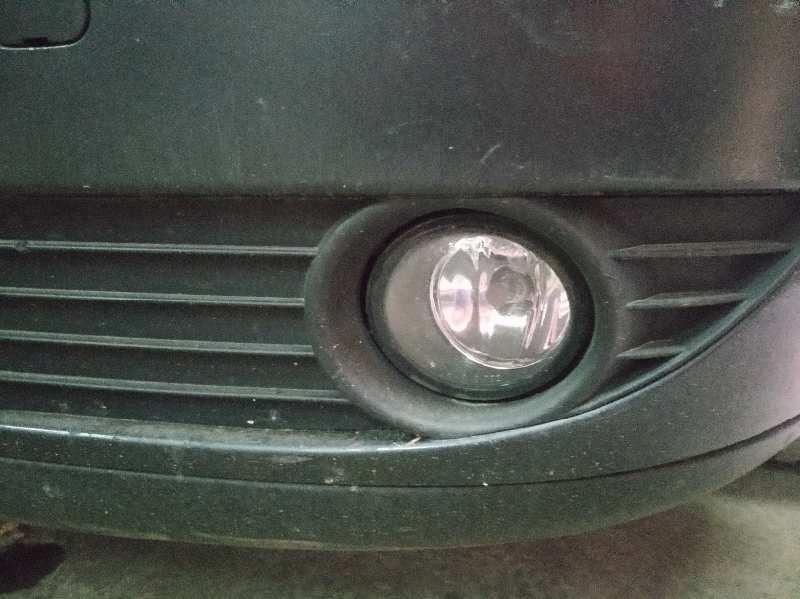 FARO ANTINIEBLA IZQUIERDO