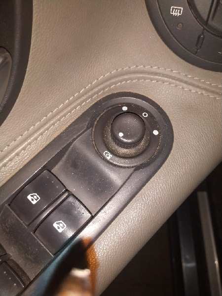 RETROVISOR DERECHO