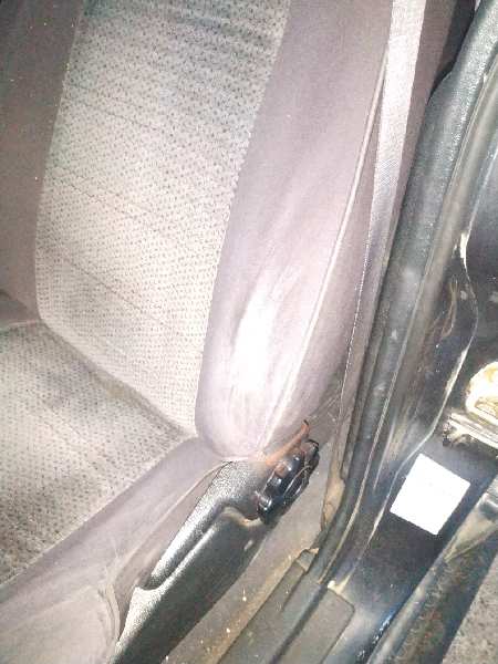 ASIENTO DELANTERO IZQUIERDO