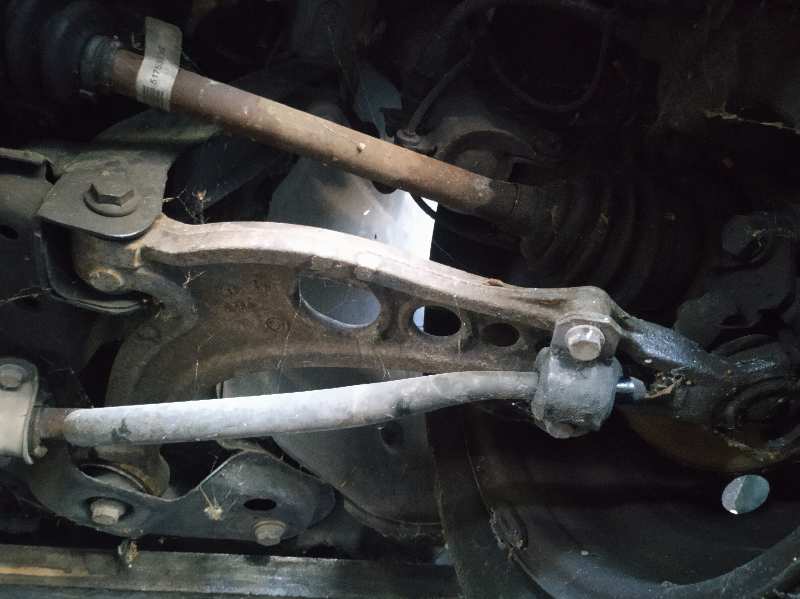BRAZO SUSPENSION INFERIOR DELANTERO IZQUIERDO