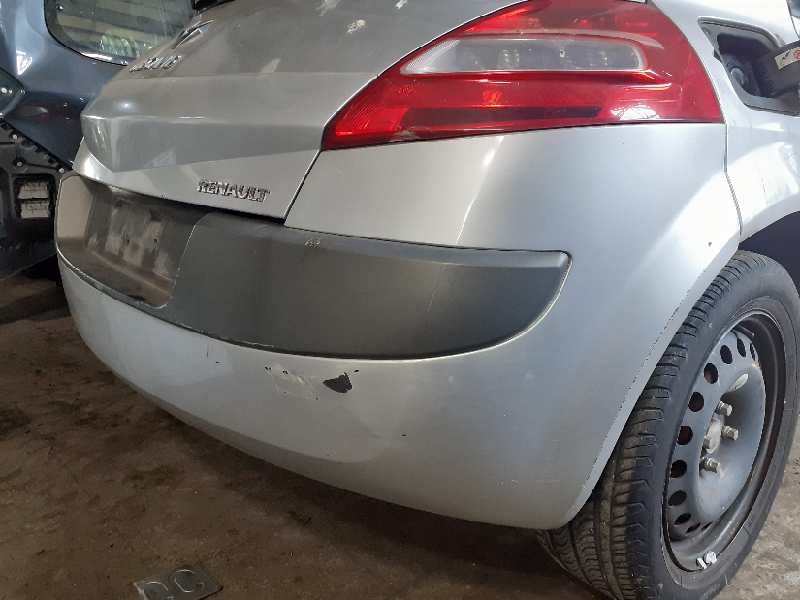 PARAGOLPES TRASERO