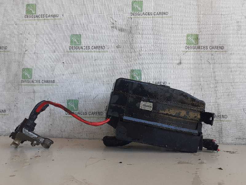 CAJA RELES - FUSIBLES