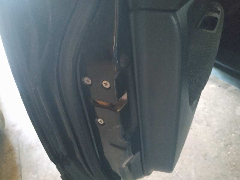 CERRADURA PUERTA DELANTERA IZQUIERDA 