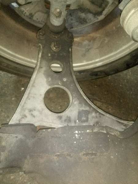 BRAZO SUSPENSION INFERIOR DELANTERO DERECHO