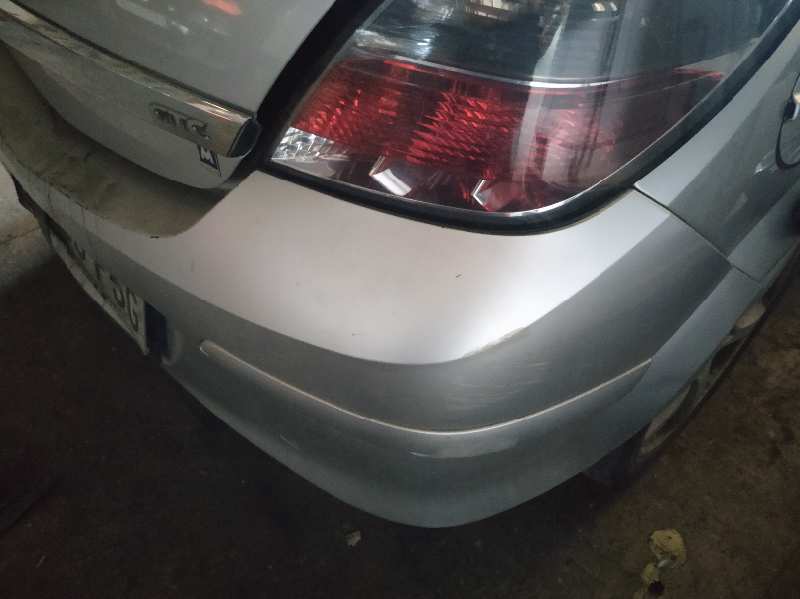 PARAGOLPES TRASERO