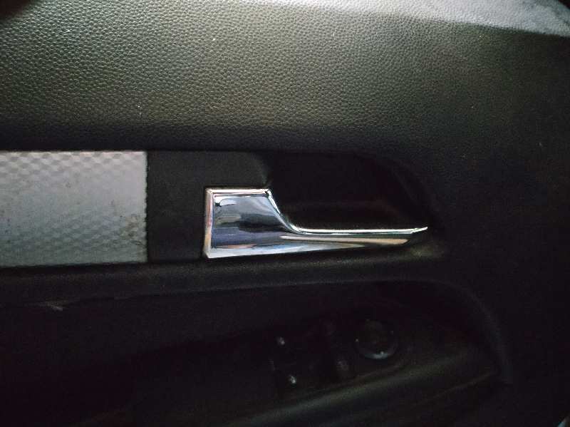 MANETA INTERIOR DELANTERA IZQUIERDA