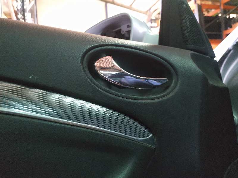 MANETA INTERIOR DELANTERA IZQUIERDA