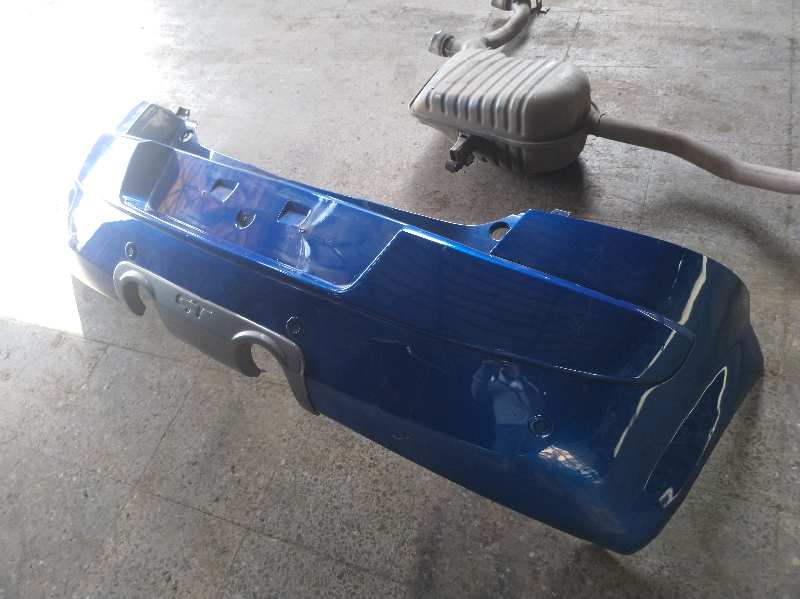 PARAGOLPES TRASERO