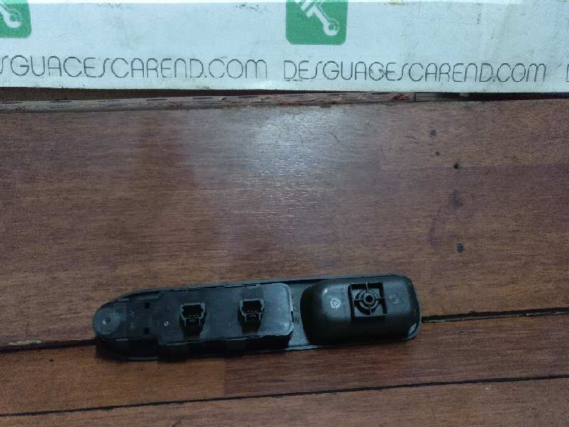 MANDO ELEVALUNAS DELANTERO IZQUIERDO 