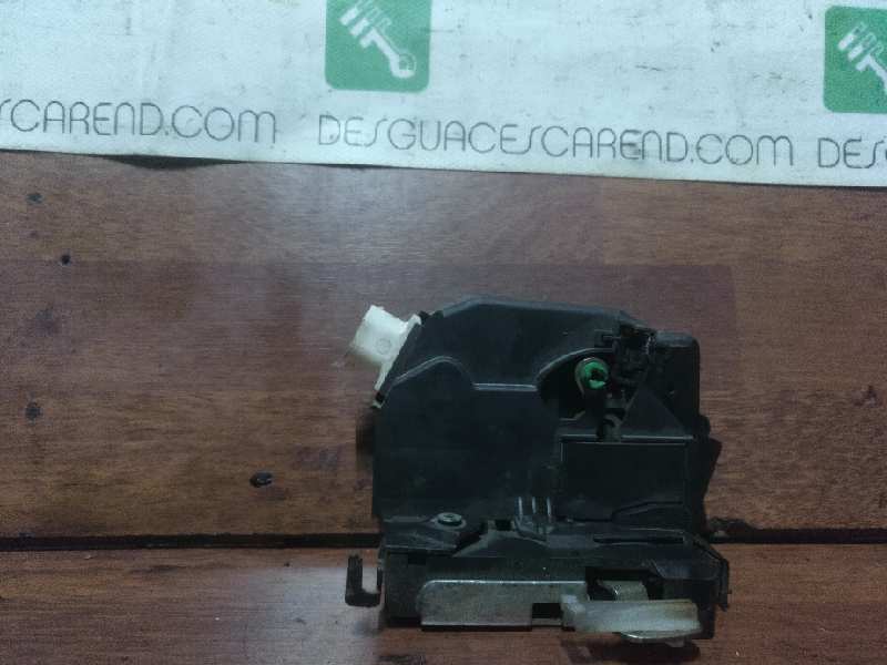 CERRADURA PUERTA DELANTERA IZQUIERDA 