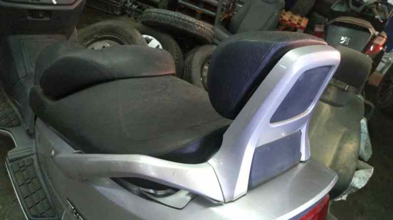 TRASERA VA CON RESPALDO  ASIDERA SUZUKI BURGMAN 200 - 250