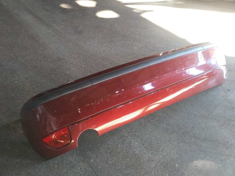 PARAGOLPES TRASERO