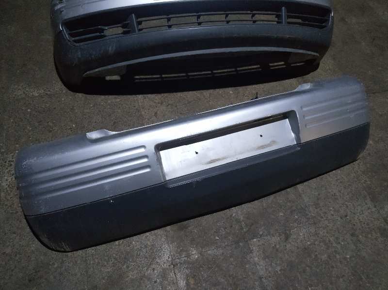 PARAGOLPES TRASERO