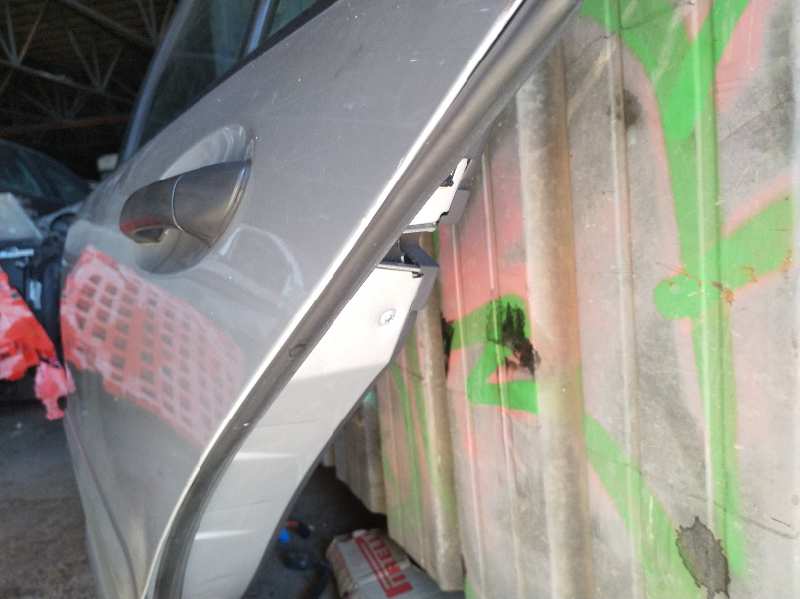 CERRADURA PUERTA TRASERA IZQUIERDA 