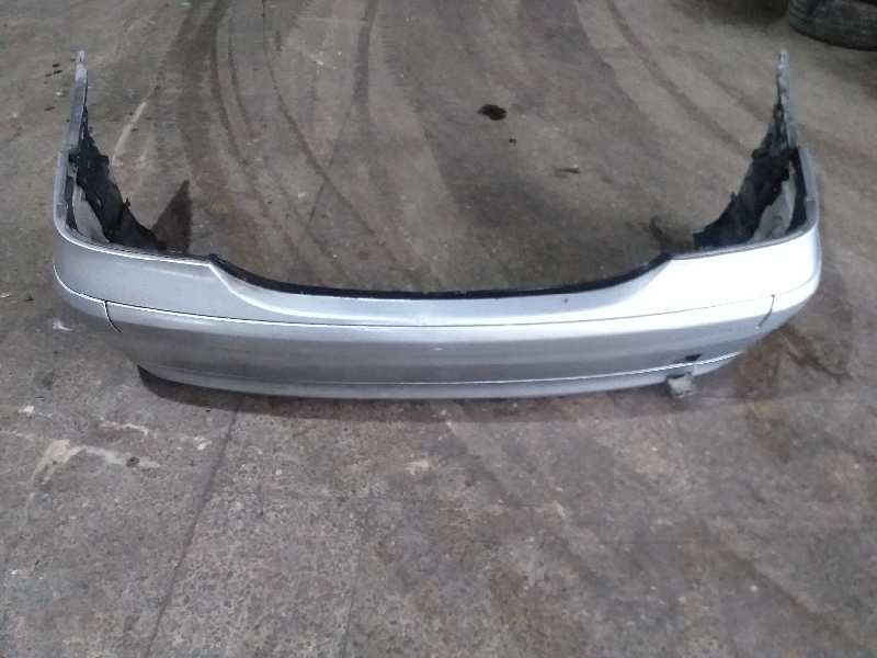 PARAGOLPES TRASERO