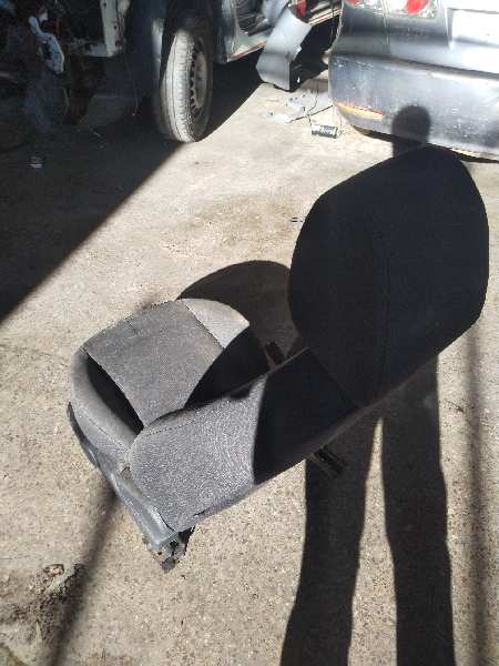 ASIENTO DELANTERO IZQUIERDO