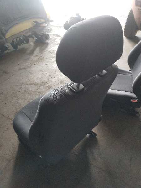 ASIENTO DELANTERO IZQUIERDO