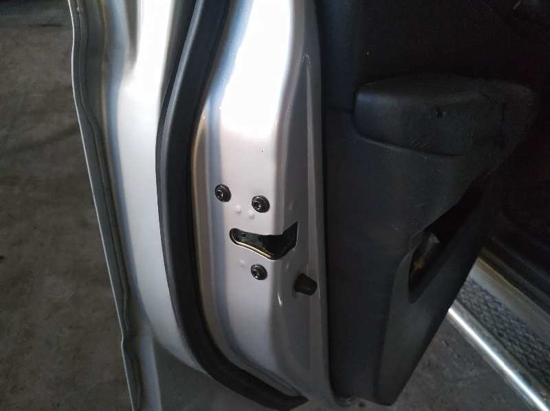 CERRADURA PUERTA DELANTERA IZQUIERDA 