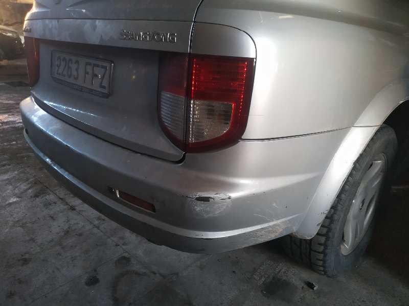PARAGOLPES TRASERO