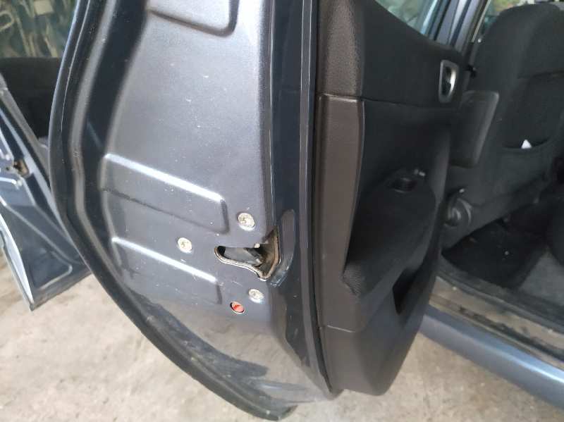 CERRADURA PUERTA TRASERA IZQUIERDA 