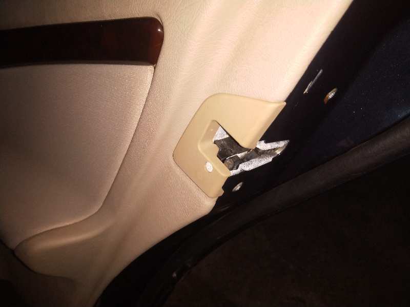 CERRADURA PUERTA TRASERA DERECHA 