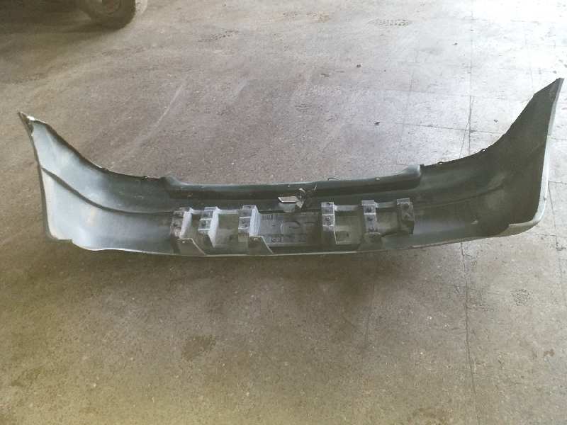 PARAGOLPES TRASERO