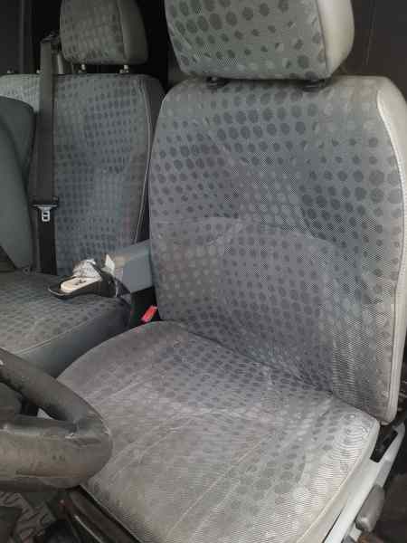 ASIENTO DELANTERO IZQUIERDO