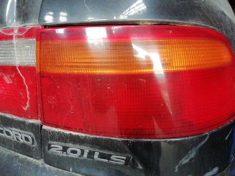 PILOTO TRASERO DERECHO HONDA ACCORD BERLINA (CC-CE)