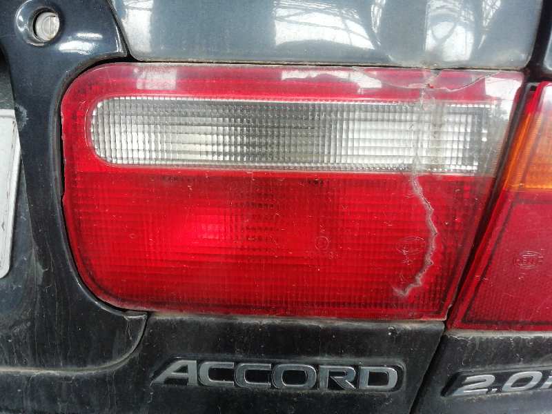 PILOTO TRASERO DERECHO HONDA ACCORD BERLINA (CC-CE)
