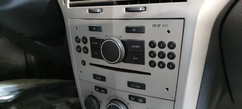 SISTEMA AUDIO - RADIO CD