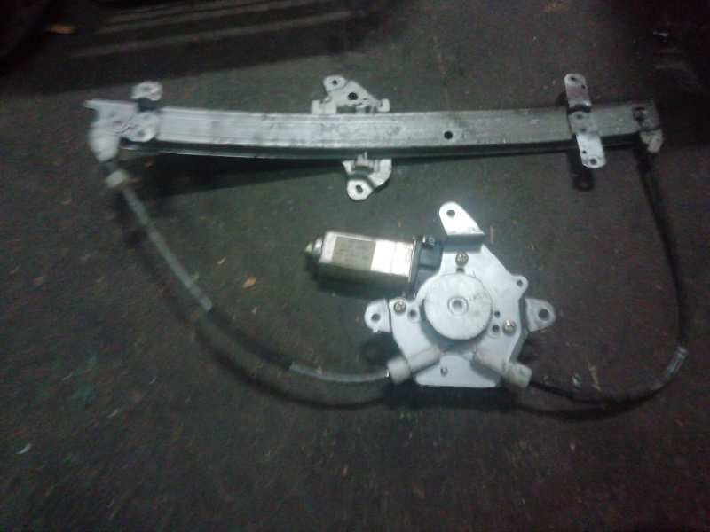 807300M007 ELEVALUNAS DELANTERO DERECHO NISSAN ALMERA (N15)