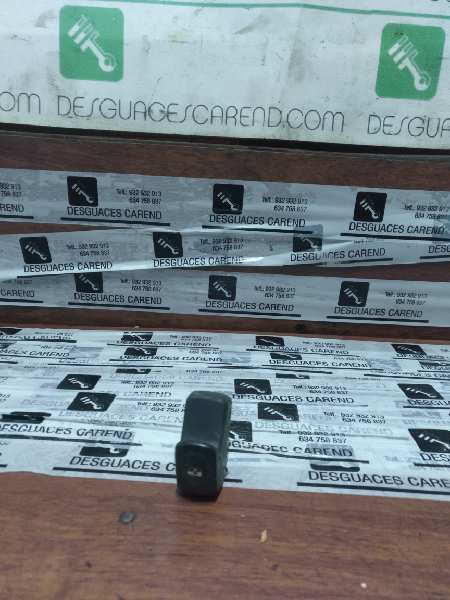 MANDO ELEVALUNAS DELANTERO DERECHO