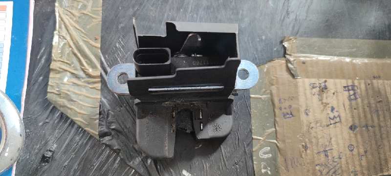 CERRADURA MALETERO - PORTON