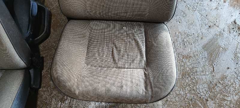 ASIENTO DELANTERO IZQUIERDO