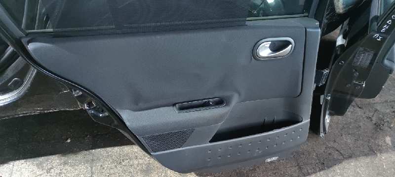 ELEVALUNAS TRASERO IZQUIERDO