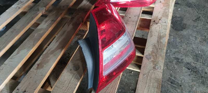 PILOTO TRASERO DERECHO