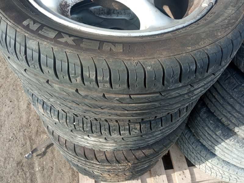 205-50-15 JUEGO DE LLANTAS HYUNDAI COUPE (J2)