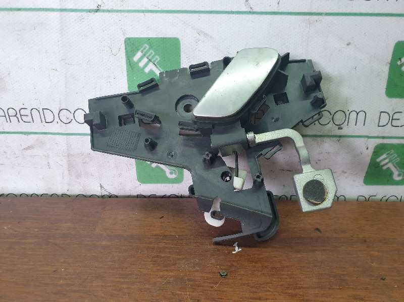 MANETA INTERIOR DELANTERA IZQUIERDA