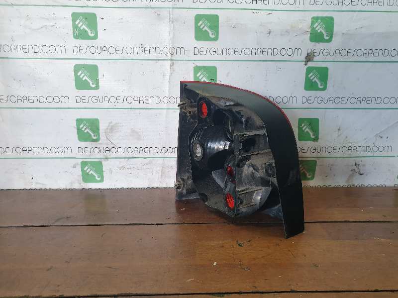 PILOTO TRASERO DERECHO