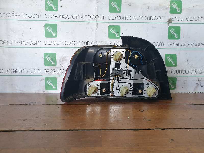 PILOTO TRASERO DERECHO