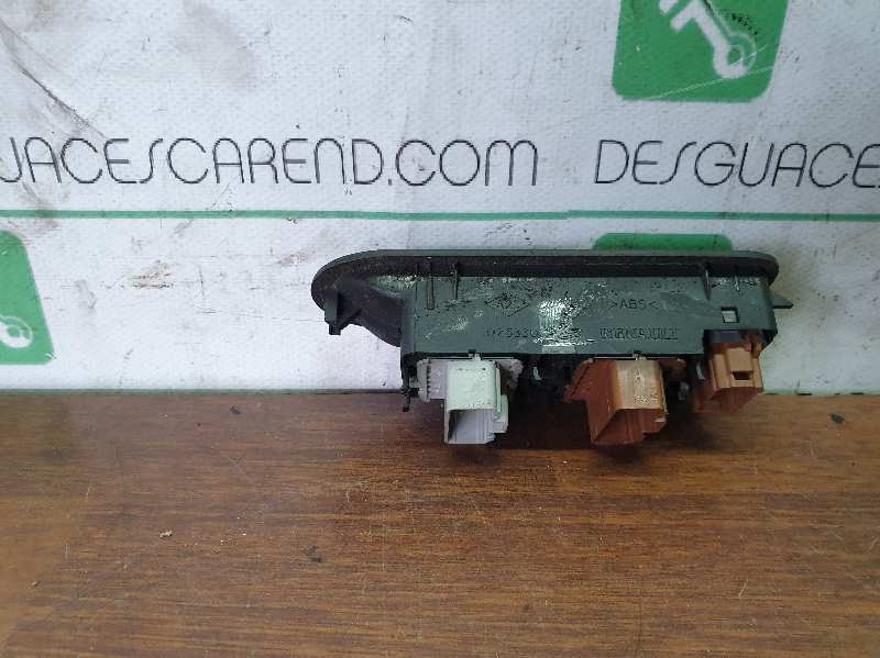 MANDO ELEVALUNAS DELANTERO IZQUIERDO 