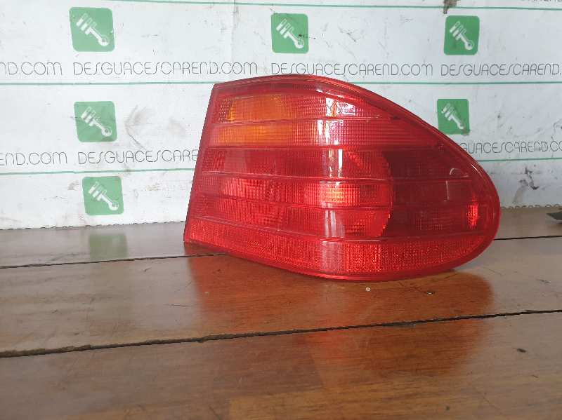 PILOTO TRASERO DERECHO