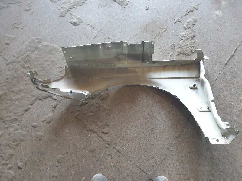 ALETA DELANTERA DERECHA